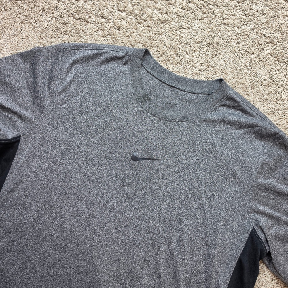 Nike Dri-FIT Training Shirt Mens Medium Grey Black Athletic Outdoor Casual Tee